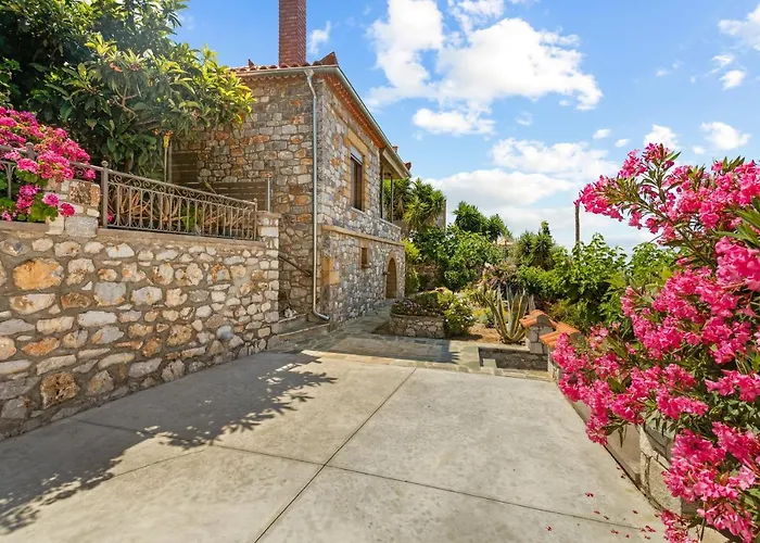 Tonia's * Neokhorion (Messenia)