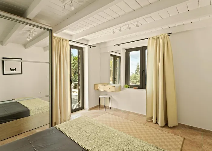 Tonia's * Neokhorion (Messenia)