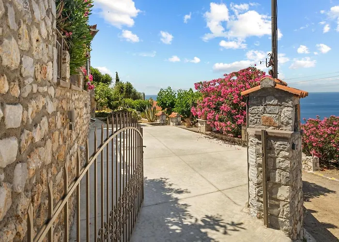 Tonia's Neokhorion (Messenia)